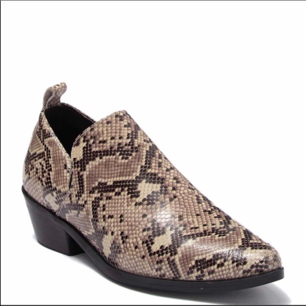 Zigi Girl Artisan Adal Snakeskin Black White Slip On Bootie 6 NWT